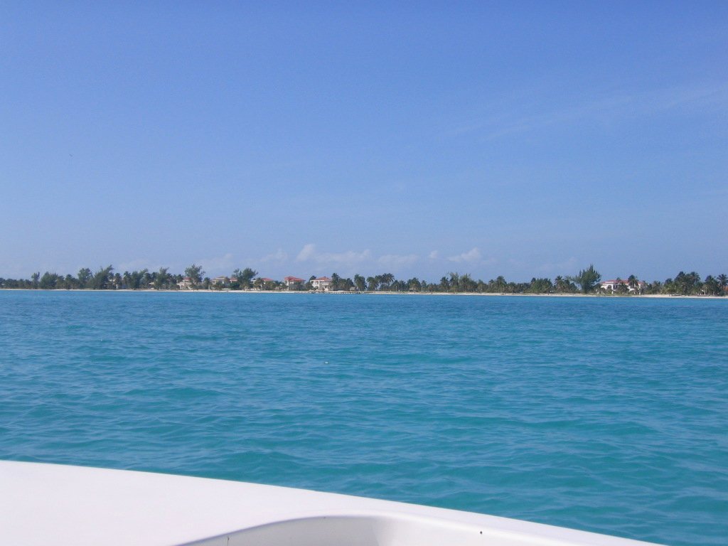 CayeCaulker3.jpg - Caye Caulker from the fishing boat.